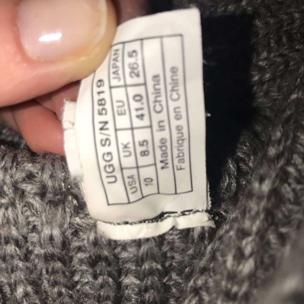 Grey Knit Uggs - image 6